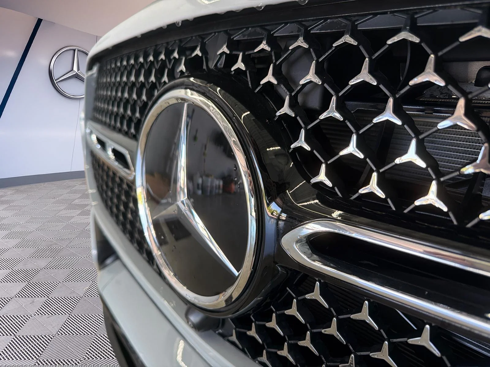New 2026 Grey Mercedes-Benz GLE 450 4MATIC SUV image 11