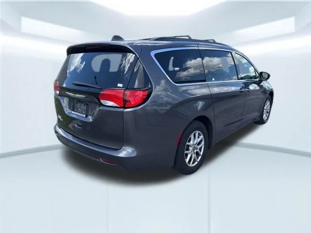 Used 2021 Gray Chrysler LXI image 6