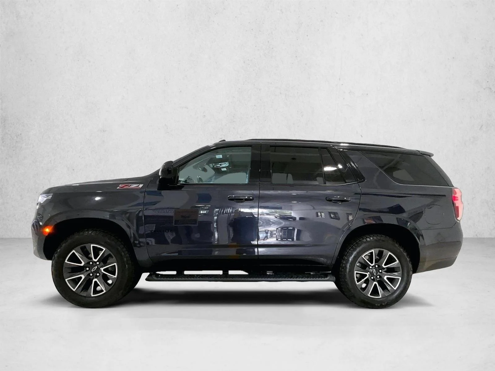 Used 2023 Dark Ash Metallic Chevrolet Z71 image 6