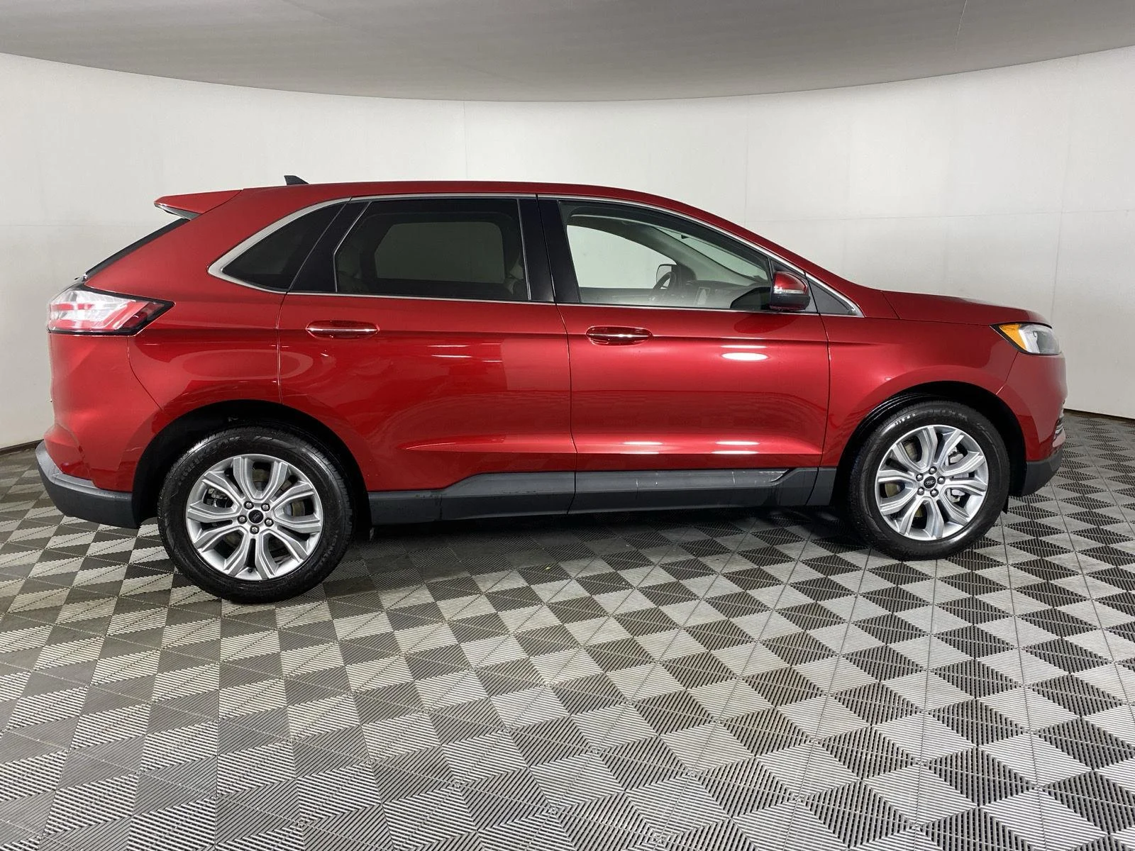 Used 2024 Rapid Red Metallic Tinted Clearcoat Ford Titanium image 8