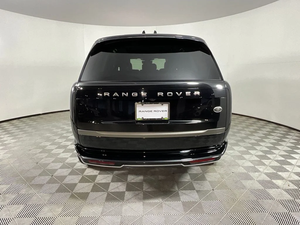 Used 2023 Black Land Rover SE image 7