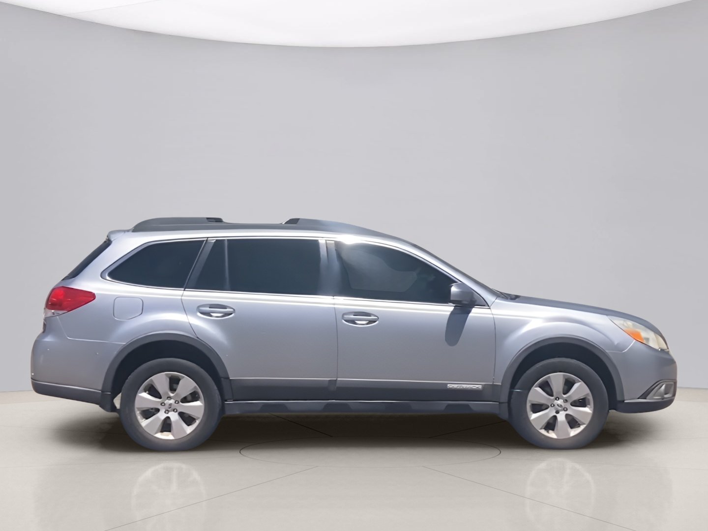 Used 2012 Silver Subaru 2.5I image 6