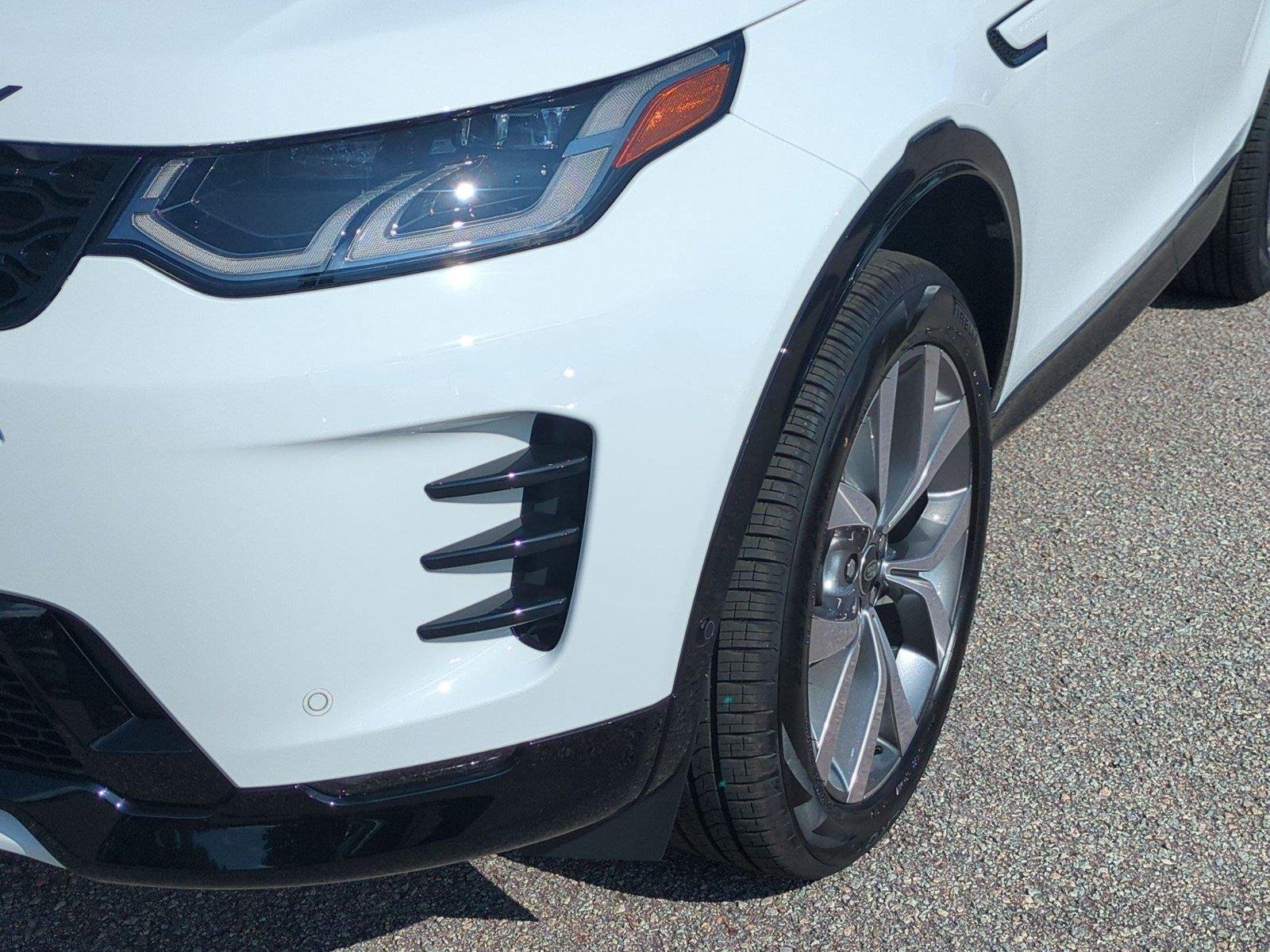 New 2026 Fuji White Land Rover Landmark image 9
