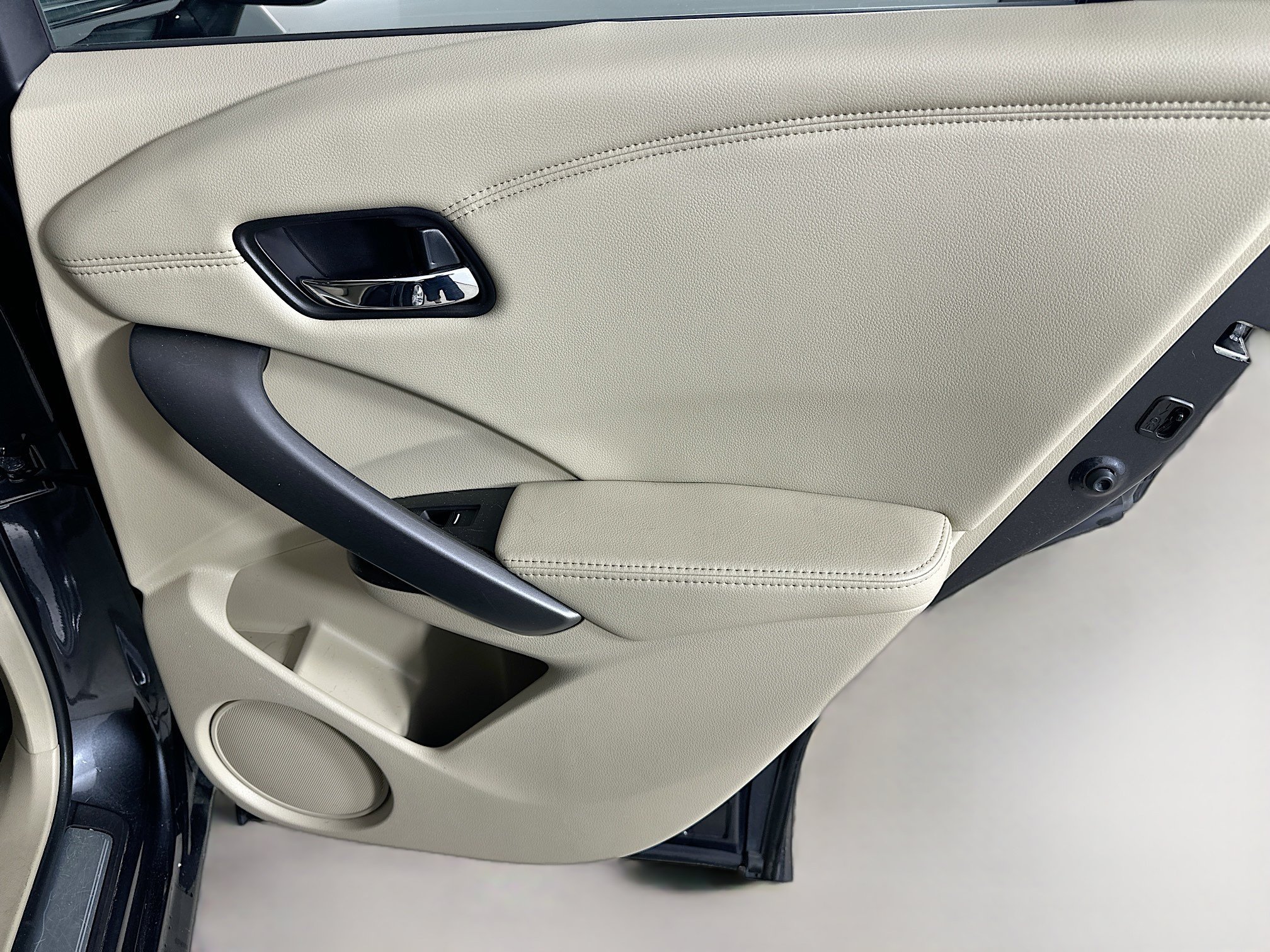 Used 2013  Acura Tech Pkg image 38