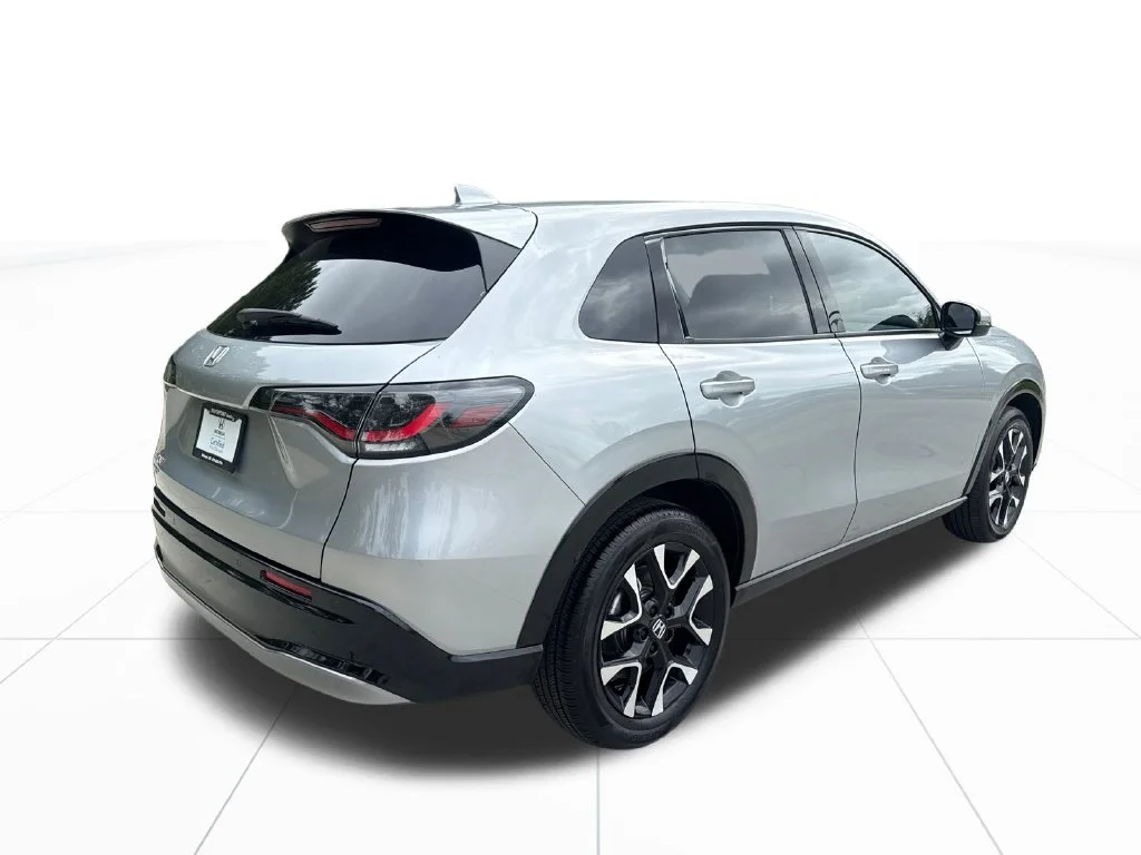 Certified Used 2026 Solar Silver Metallic Honda 2WD EX-L image 9