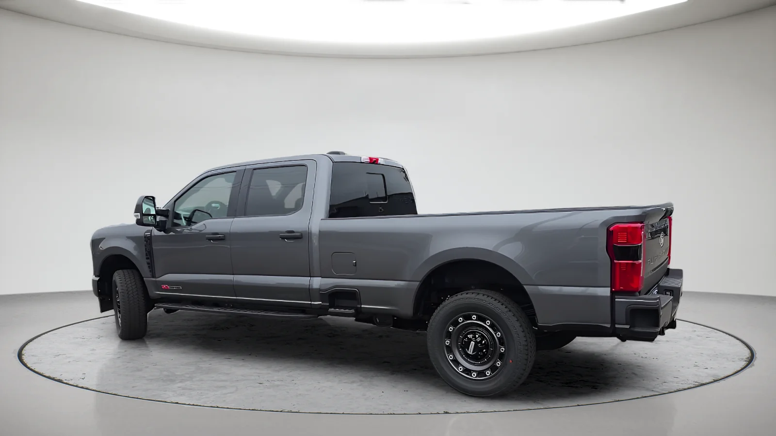 New 2027 Gray Ford XLT image 10