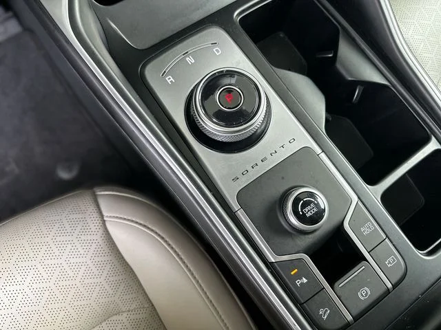 Used 2022 Gray Kia EX image 21