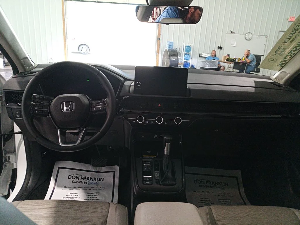 Used 2025 White Honda EX-L image 12