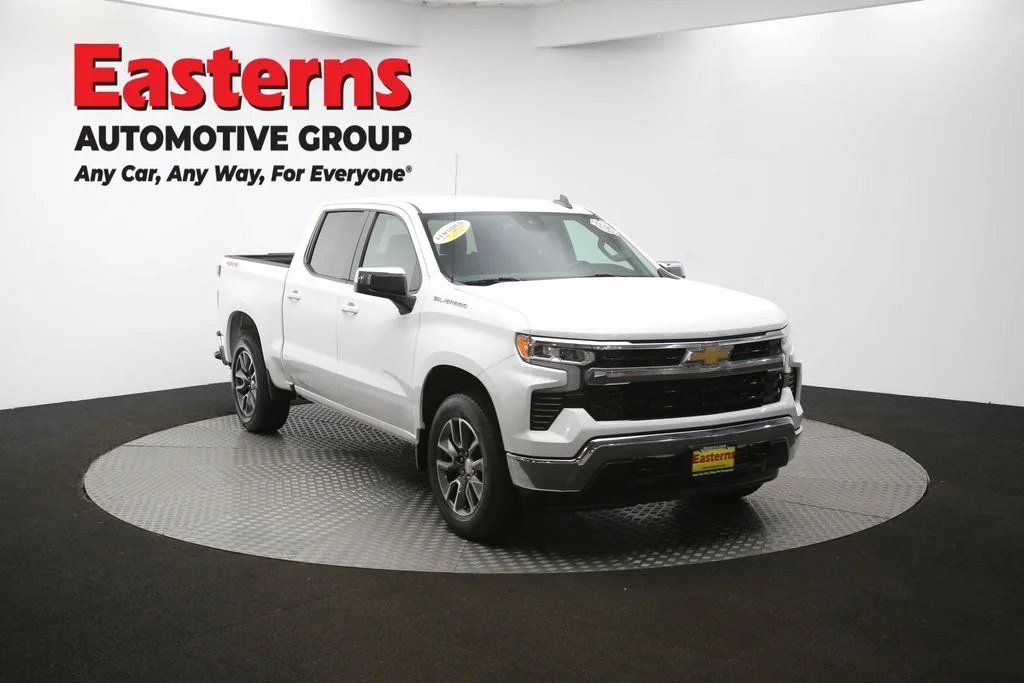 Used 2022 White Chevrolet LT image 50