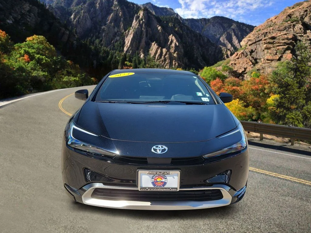 Used 2024 Black Toyota XSE Premium image 6