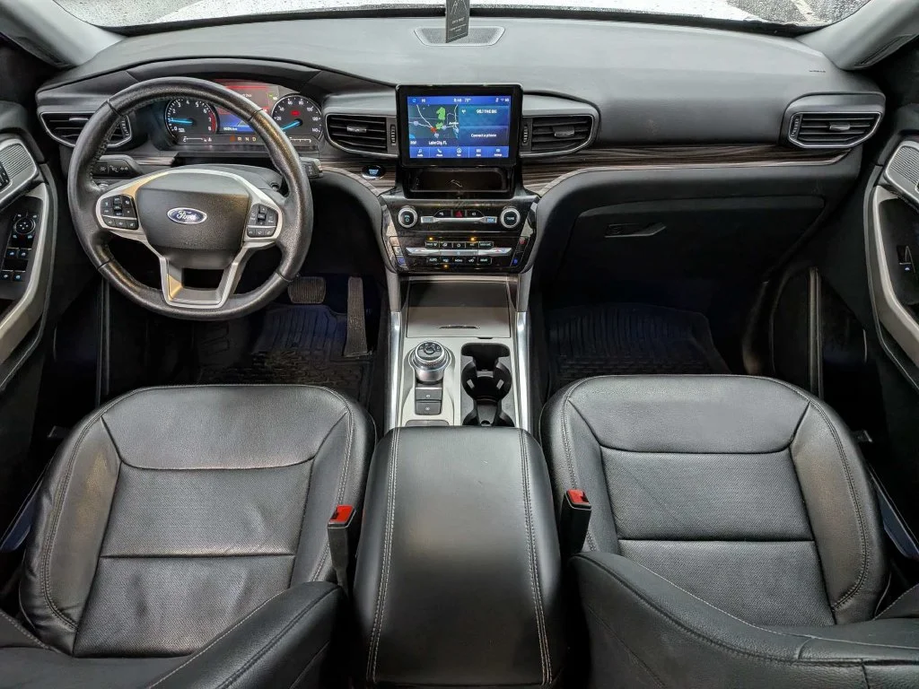 Certified Used 2023 Oxford White Ford Limited image 15