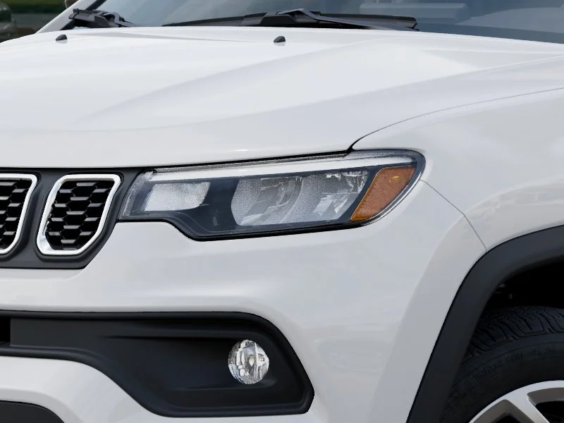 New 2026 Bright White Clear-Coat Exterior Paint Jeep Latitude image 37