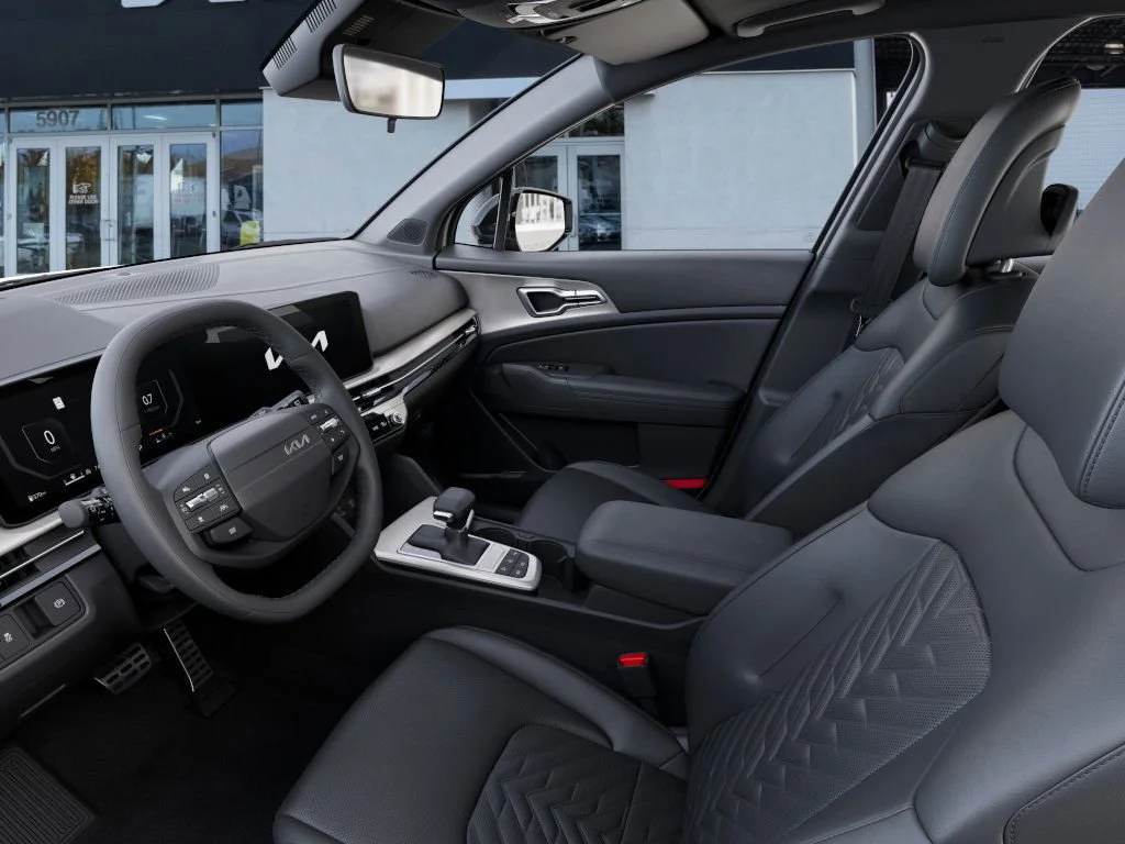 New 2026 White Kia X-Pro Prestige image 17
