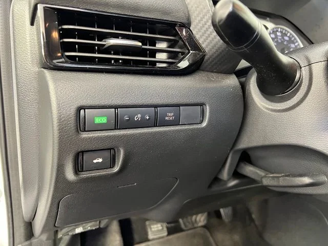 Used 2025 White Nissan SV image 18