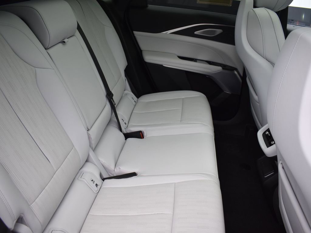 2024 CADILLAC LYRIQ - Image 28