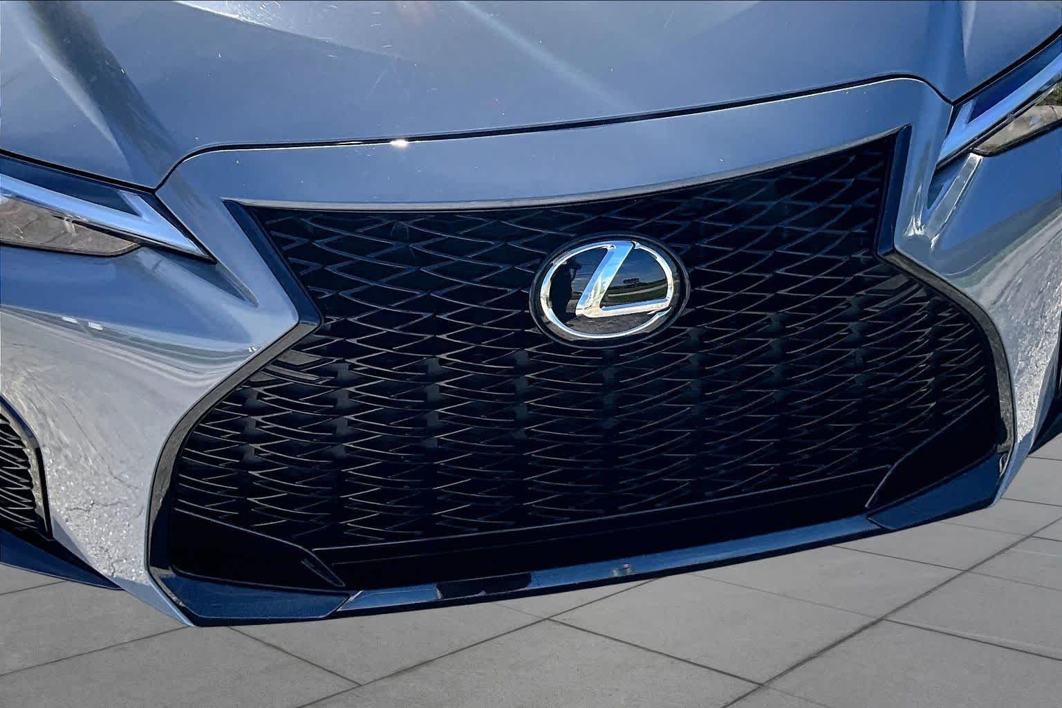 Used 2025 Incognito Lexus F SPORT Design image 30