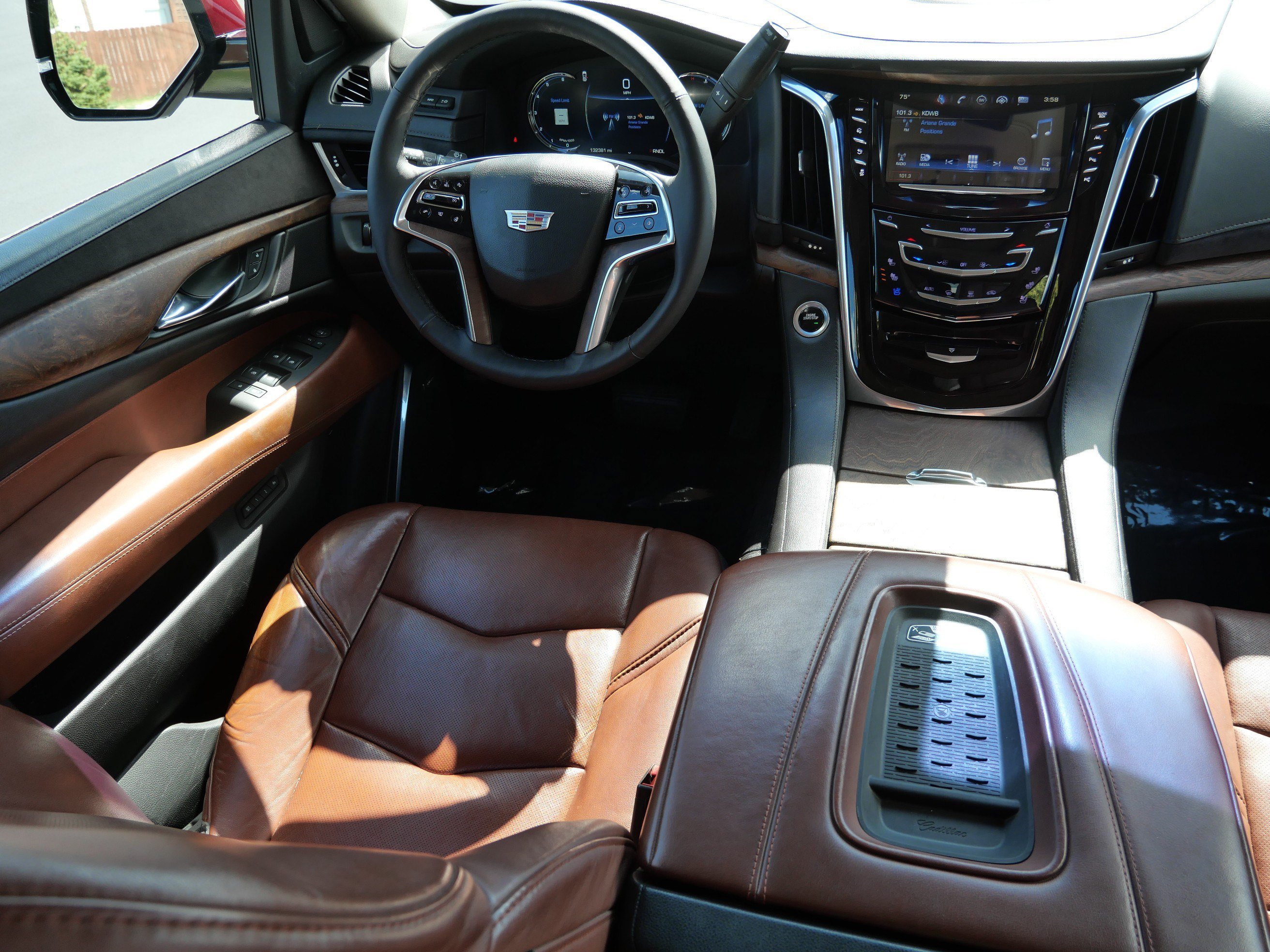 Used 2017 RED PASSION TINTCOAT Cadillac Luxury image 7