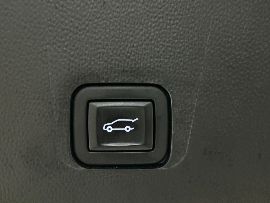Used 2021 Red Chevrolet LT image 9