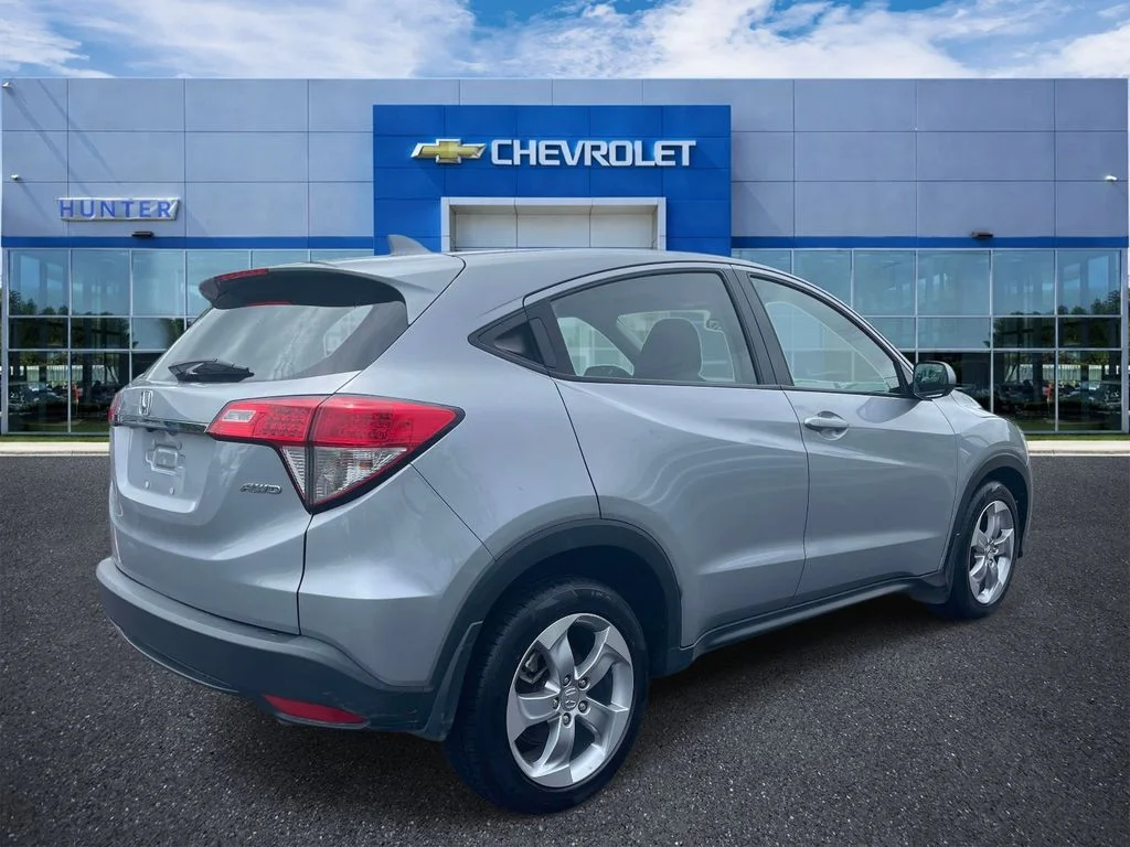 Used 2021 Lunar Silver Metallic Honda LX image 6