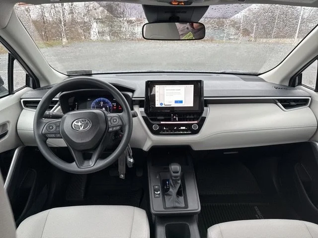 2026 Toyota Corolla Cross L - Photo 16