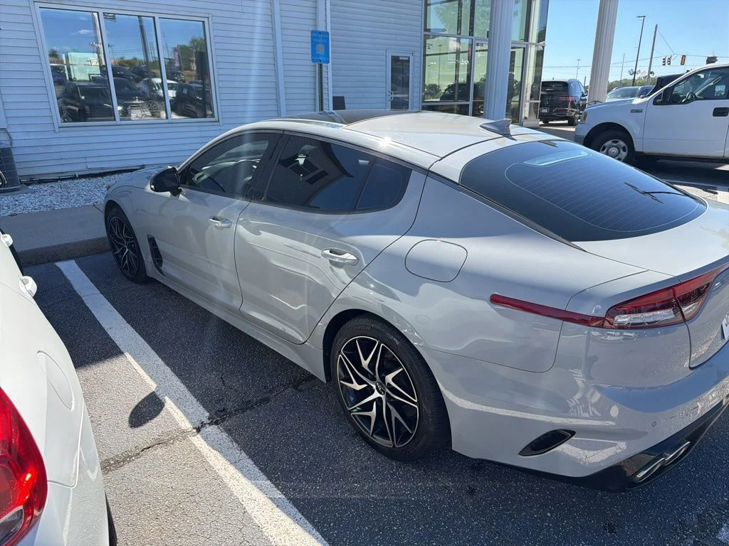 Used 2023 White Kia GT-Line image 3