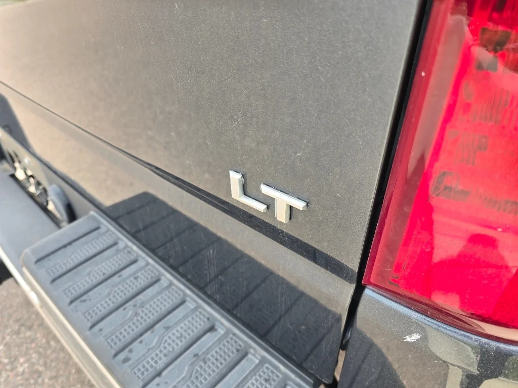 Used 2020 Shadow Gray Metallic Chevrolet LT image 11