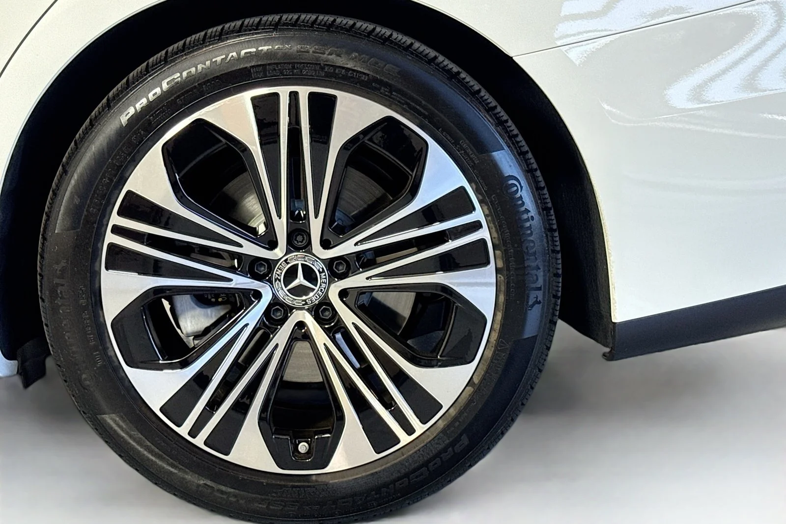 Used 2026 Polar White Mercedes-Benz E 350 image 29