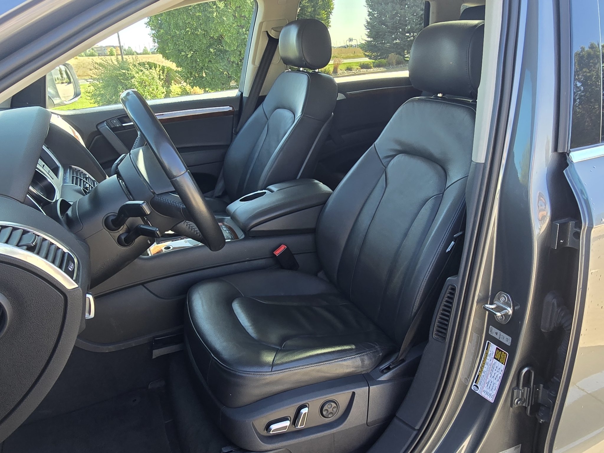 Used 2014 Graphite Gray Metallic Audi 3.0T Premium image 13