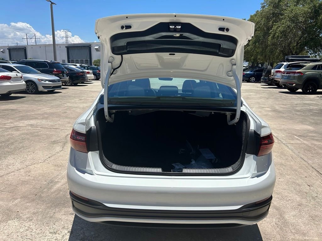 New 2026 White Volkswagen 1.5T Sport image 34