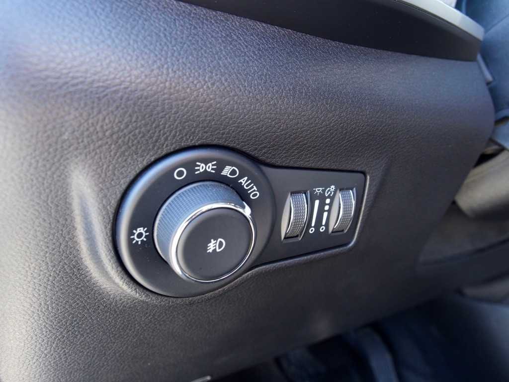 2022 Jeep Compass Latitude - Photo 14