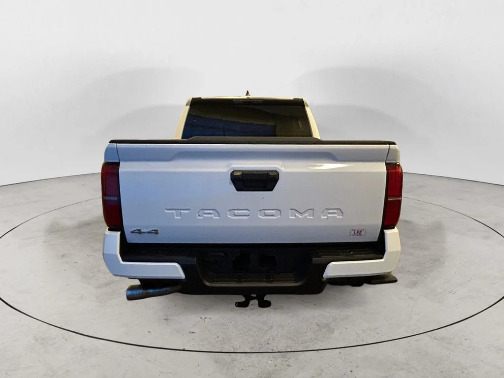 New 2026 Ice Cap Toyota SR5 image 4