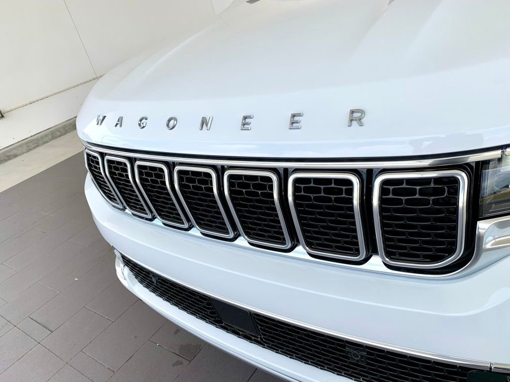 Used 2025 White Jeep Series II image 2