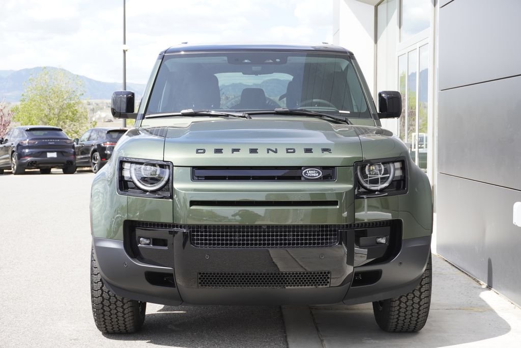 New 2026 Woolstone Green Land Rover S image 5