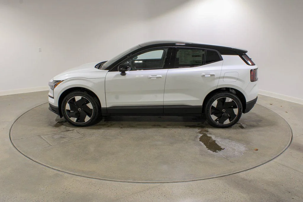 New 2026 Crystal White Volvo Twin Motor Performance Plus image 3