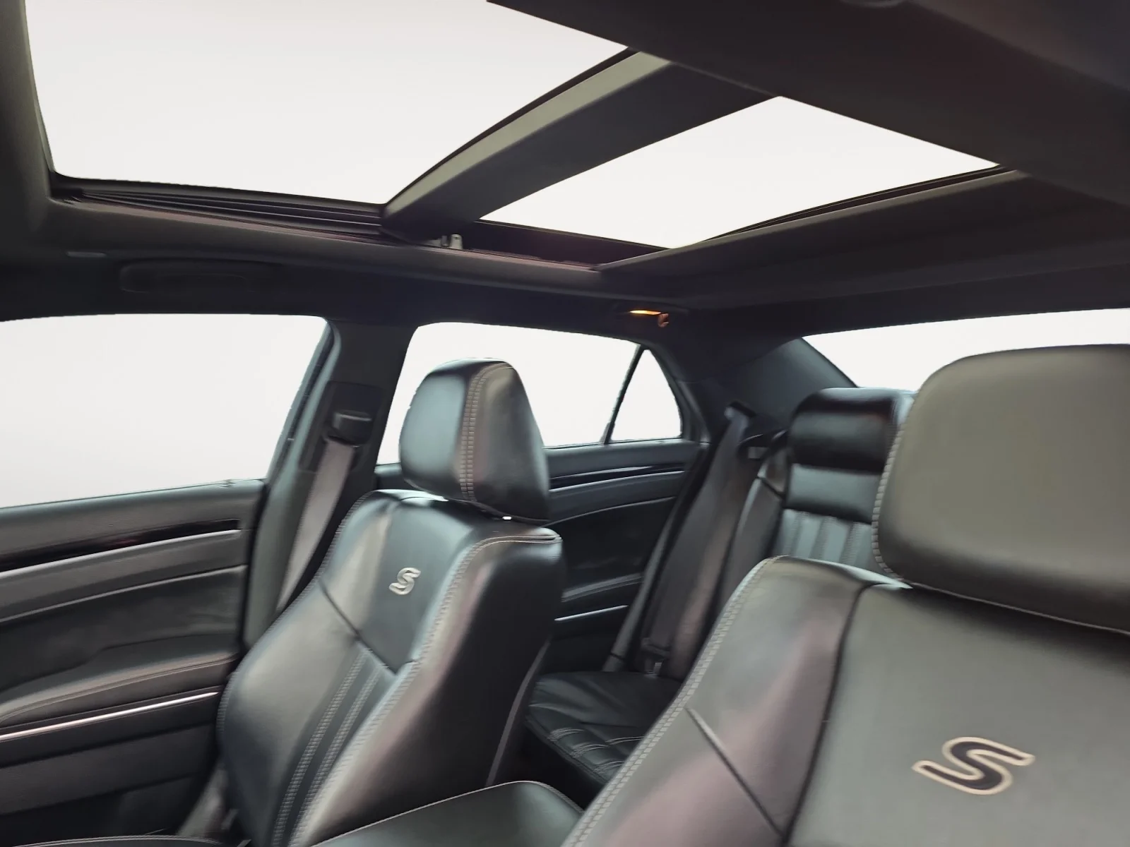 Used 2017 Gloss Black Chrysler 300S image 15