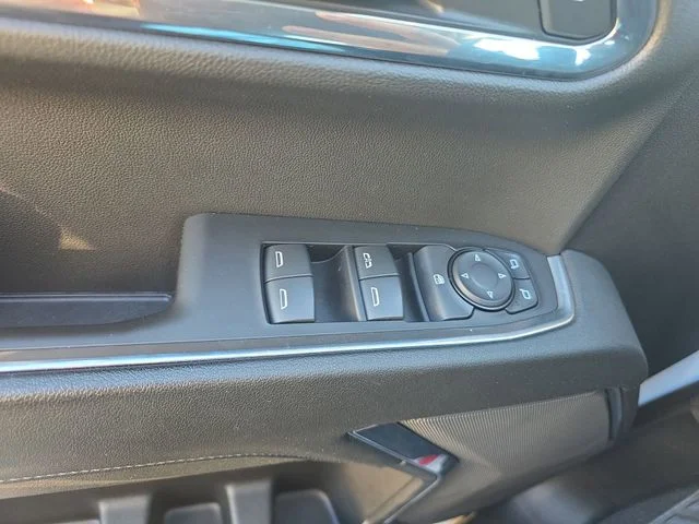 Used 2024 White Chevrolet LT image 28