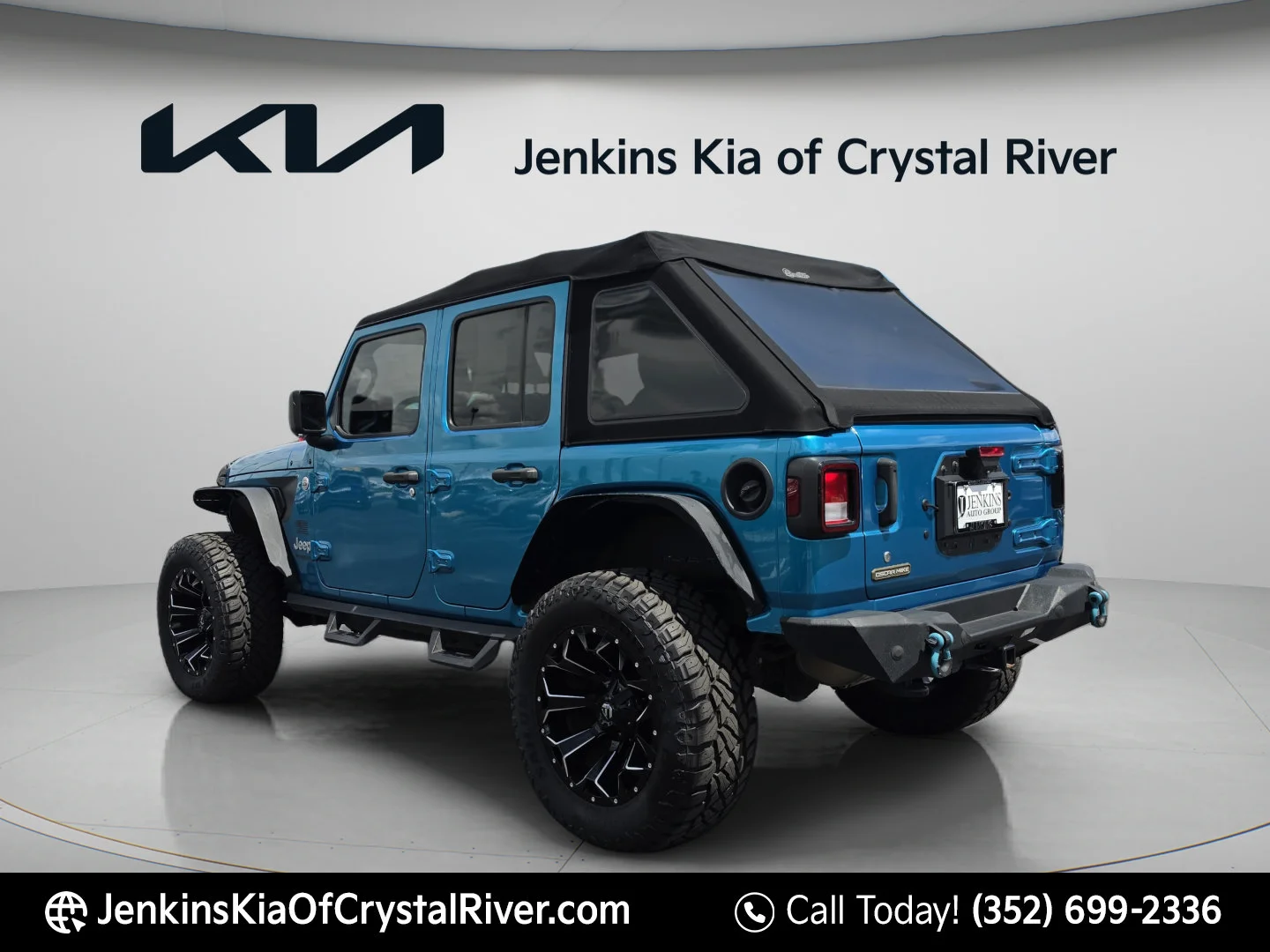 Used 2020 Bikini Pearlcoat Jeep Freedom image 7