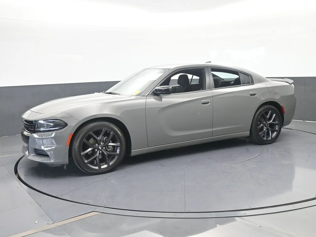 Used 2023 Destroyer Gray Clearcoat Dodge SXT image 2