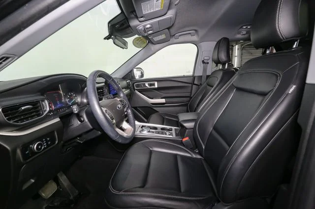 Used 2023 Black Ford XLT image 40