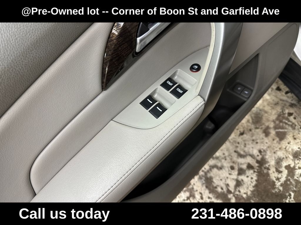 Used 2012  Acura Technology image 15