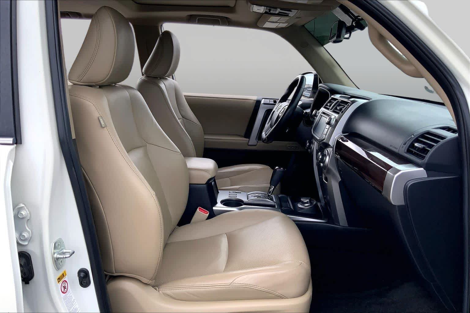 Used 2018 Blizzard Pearl Toyota Limited image 9