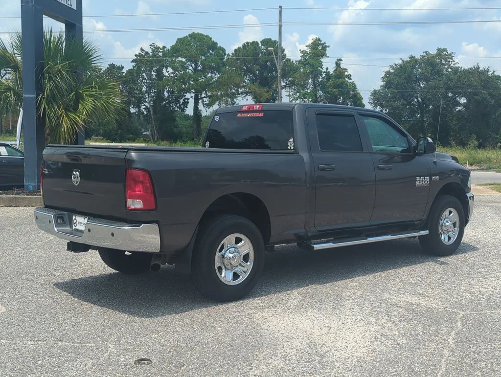 Used 2016 Gray Ram Tradesman image 7