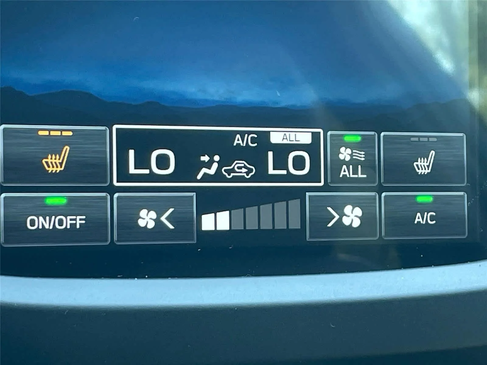 New 2026 CRYSTAL BLACK SILICA Subaru Limited Hybrid image 24
