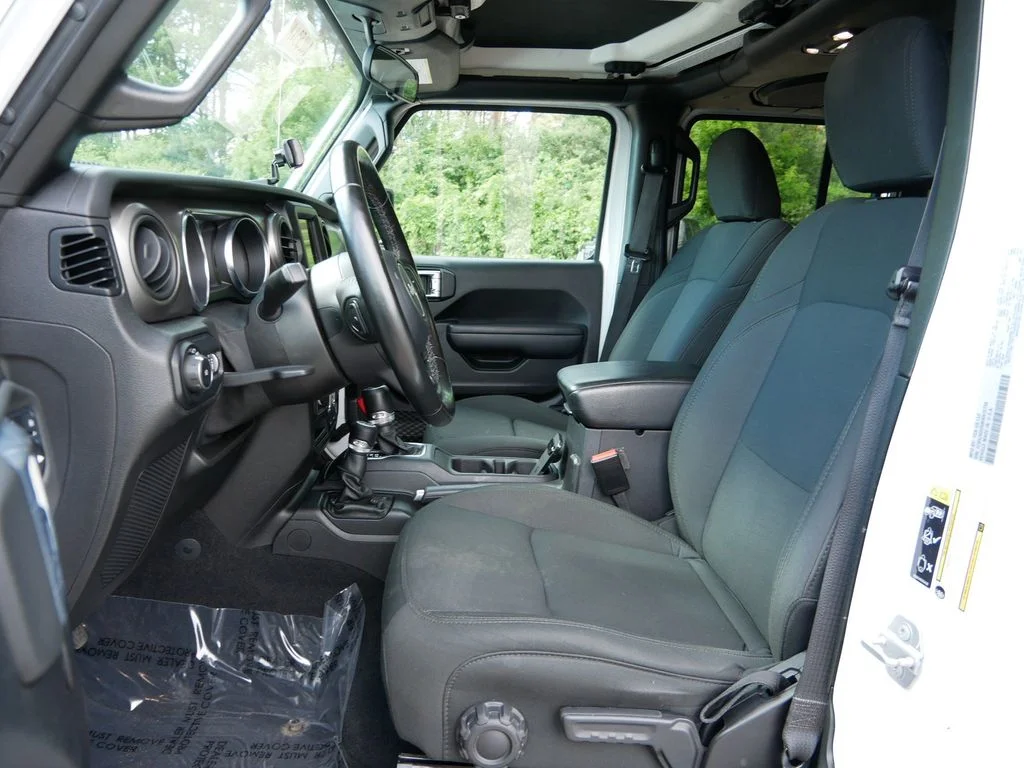Certified Used 2021 White Jeep Unlimited Willys image 14