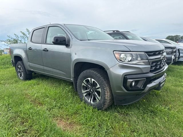 Used 2022 Gray Chevrolet Z71 image 1