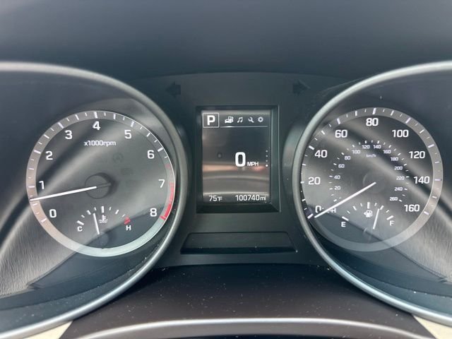 Used 2017 White Hyundai 2.4 Base image 10