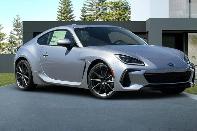 New 2026 ICE SILVER METALLIC Subaru Limited image 2