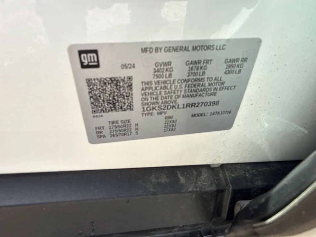 Used 2024 Summit White GMC Denali image 38