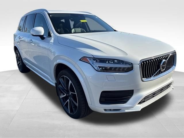 2021 Volvo XC90 T6 Momentum AWD's photo