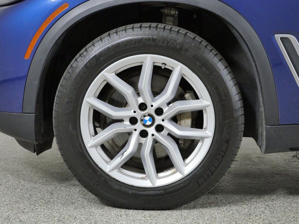 Used 2021 Phytonic Blue Metallic BMW xDrive40i image 17